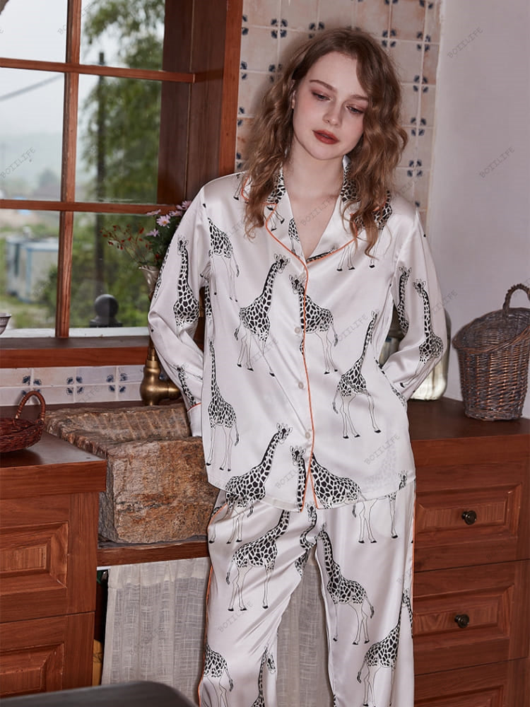 Ice Silk Long Sleeve Loose Casual Wear - Giraffe Print-Massicos
