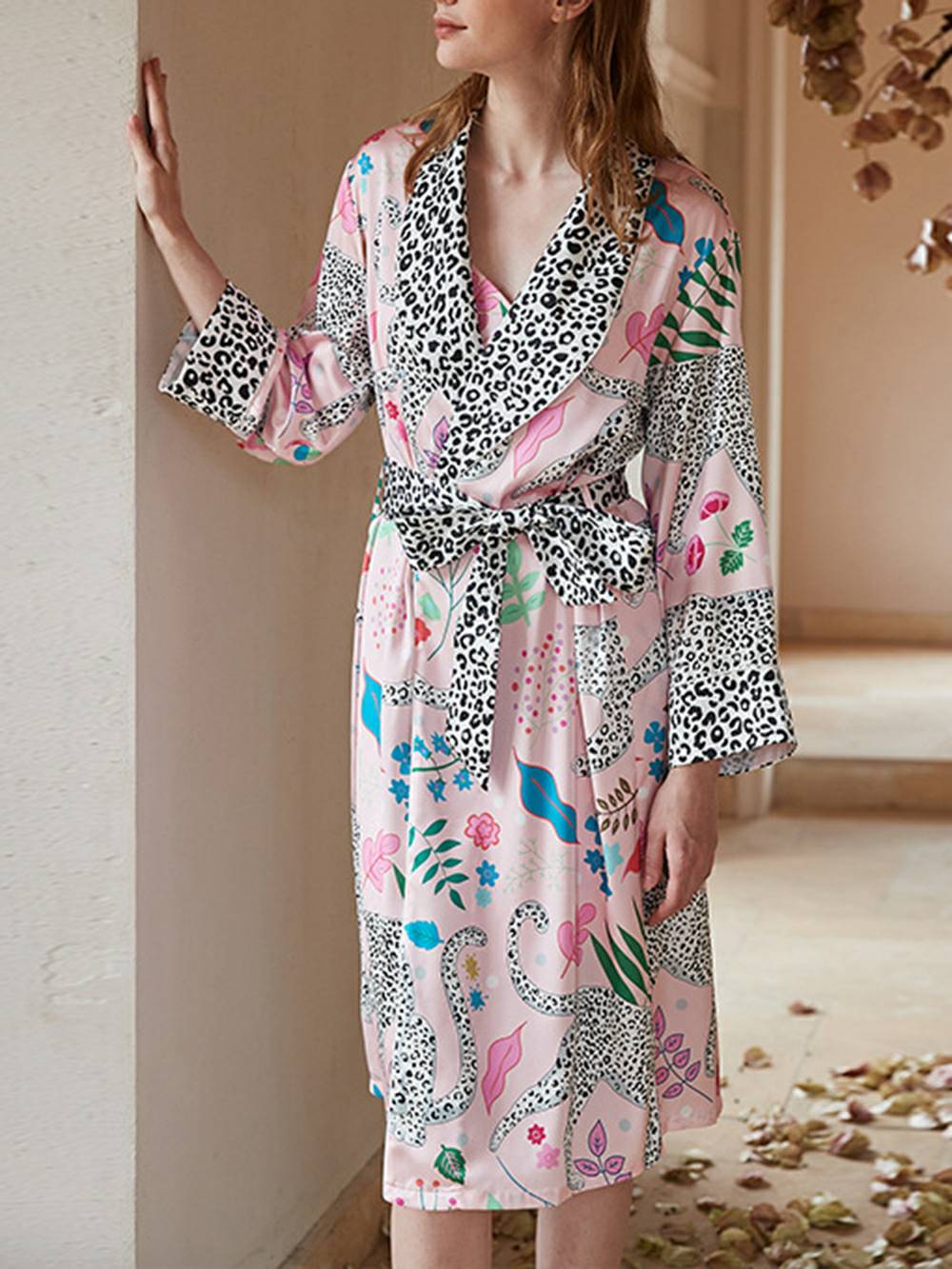 Dressing Pink Snow Leopard Silk Robe Set-Massicos