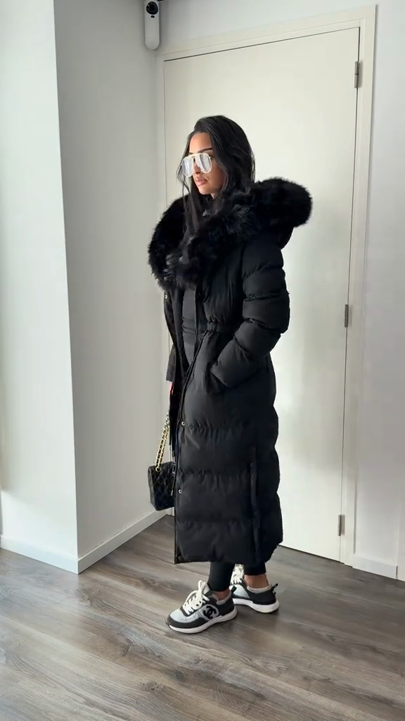 Black belted down jacket-Massicos