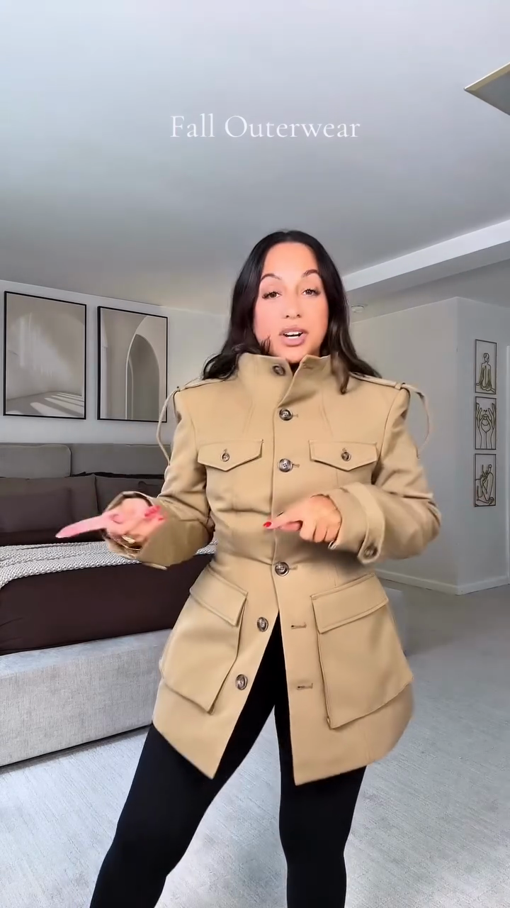 an Utility - Style Fall Coat-Massicos