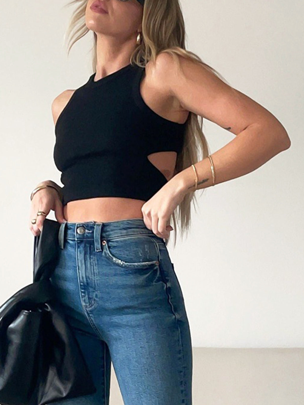 Solid Back Cutout Crop Tank Top-Massicos