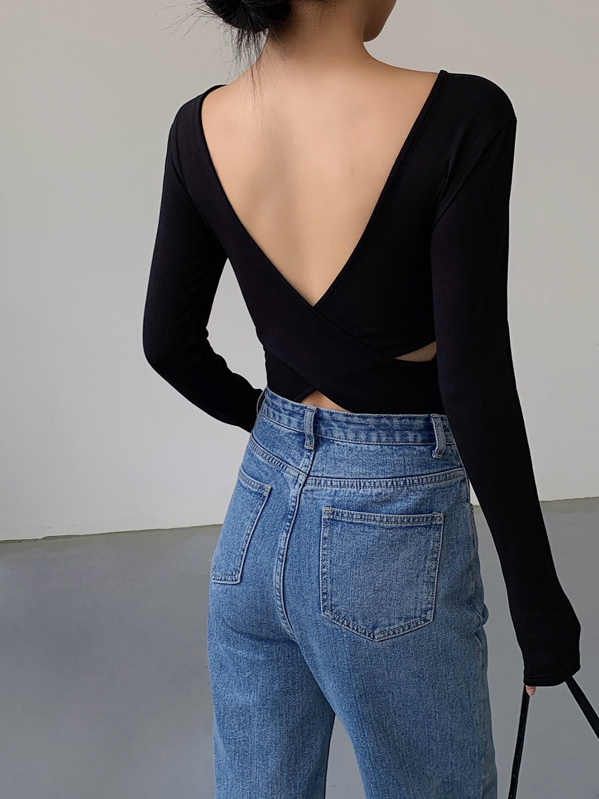 V-Shape Open Back Long Sleeve Shirt-Massicos
