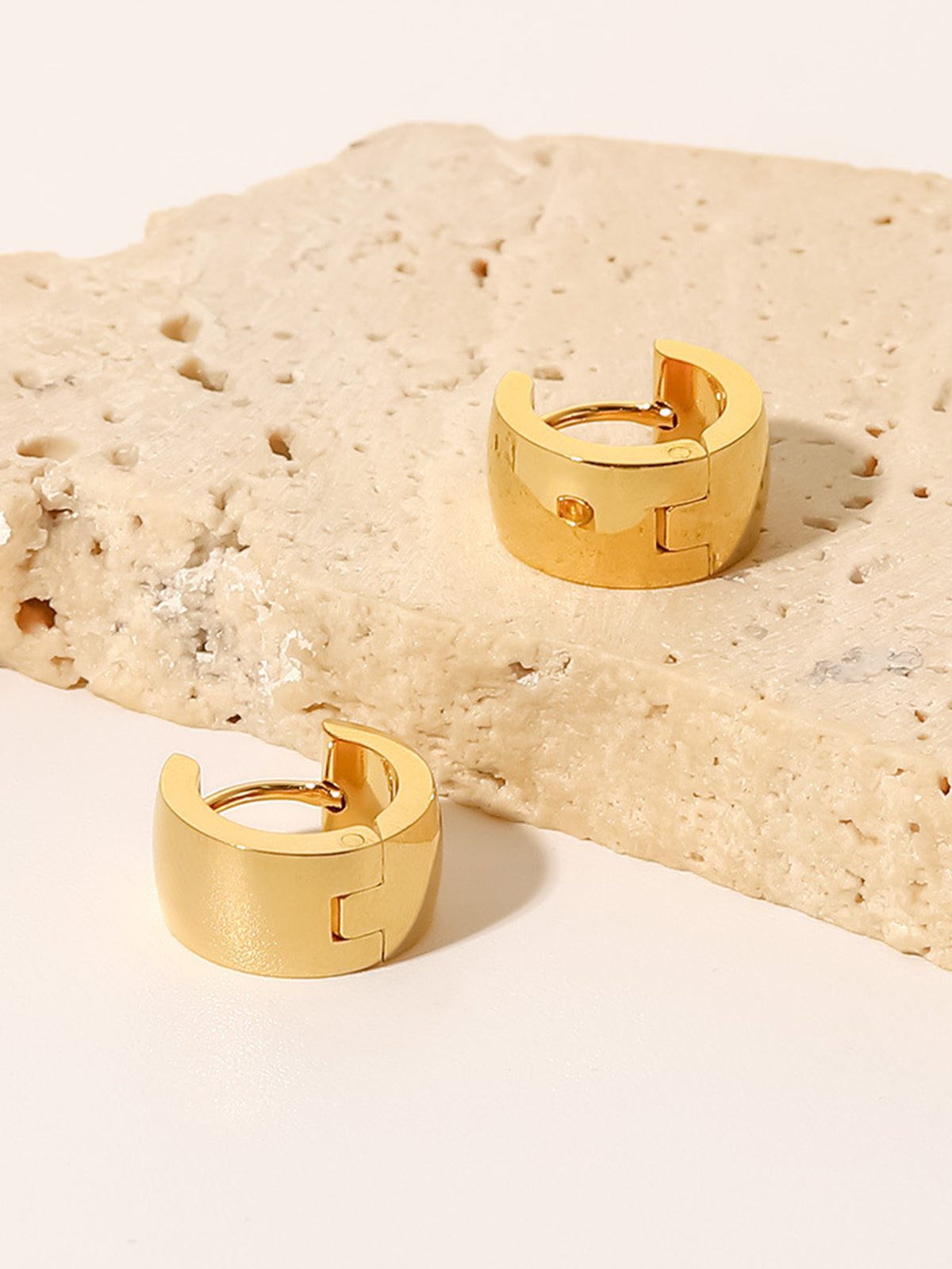 Aries Earrings-Massicos