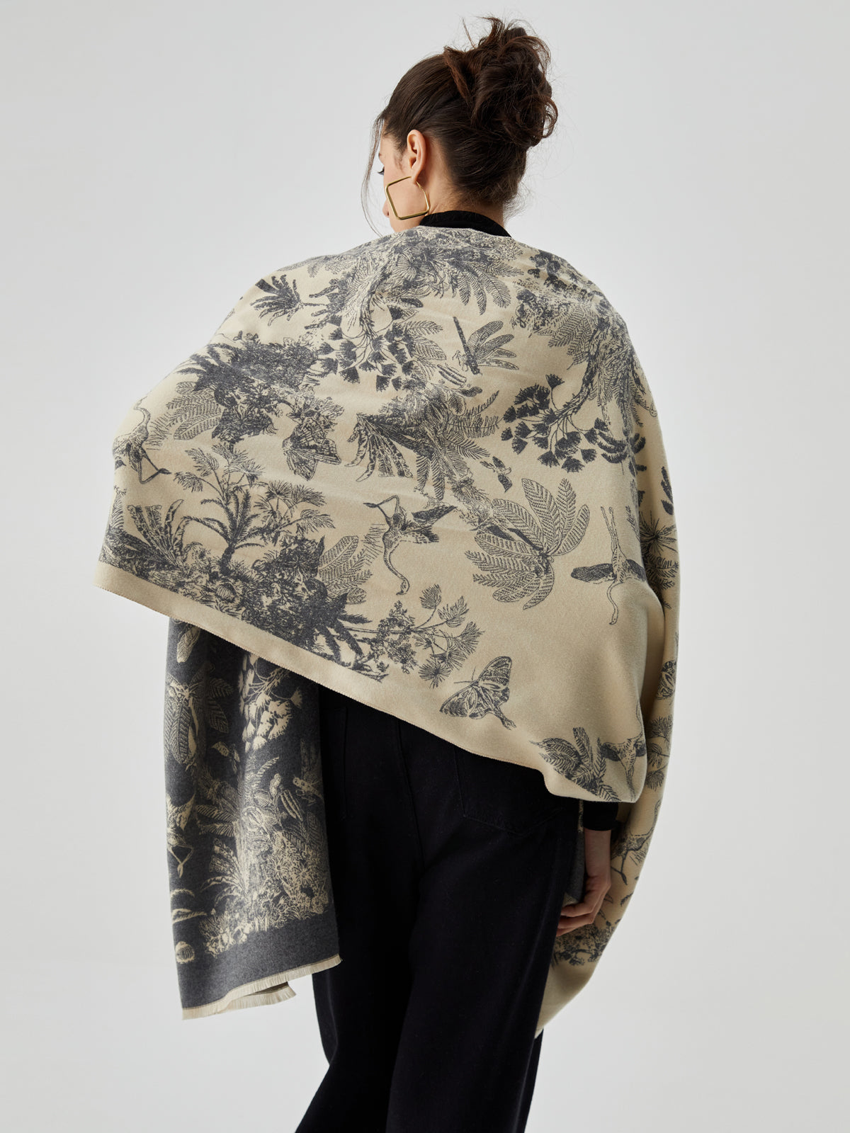 Double Face Jacquard Tassel Scarf-Massicos