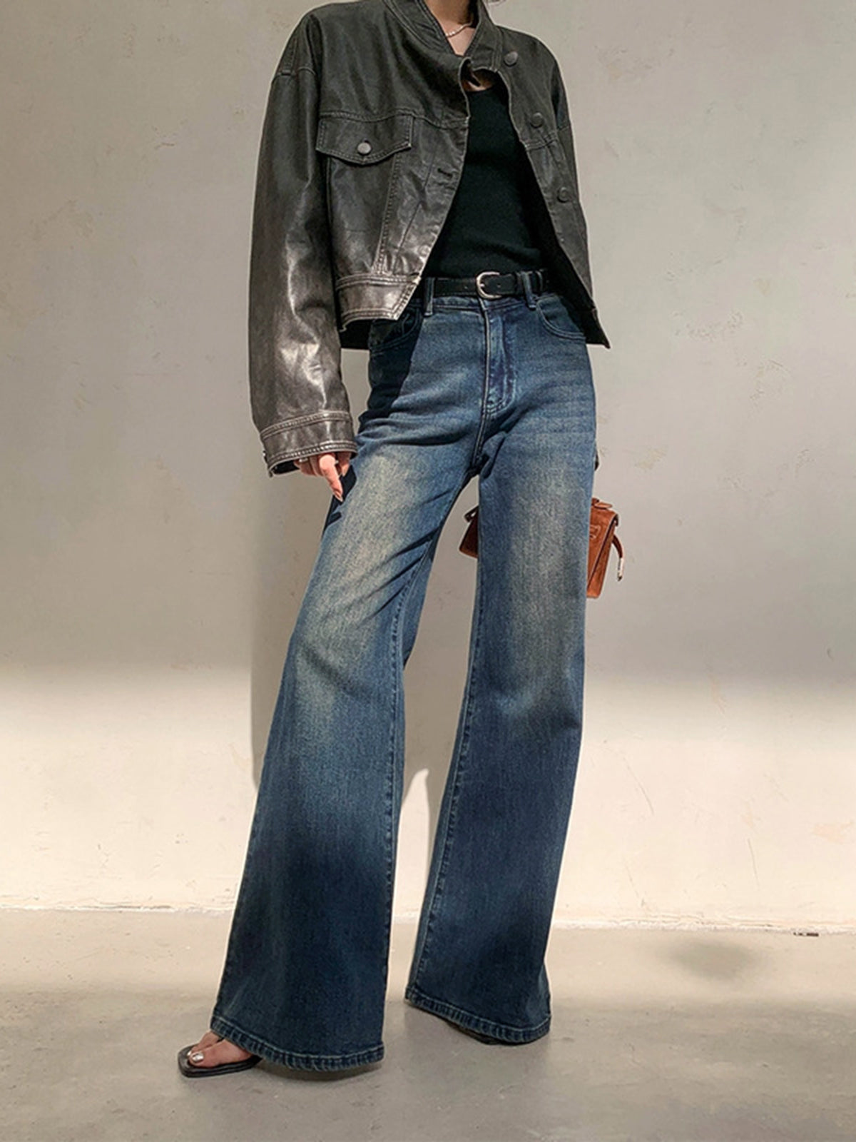 Vintage Low Rise Washed Wide Leg Jeans-Massicos