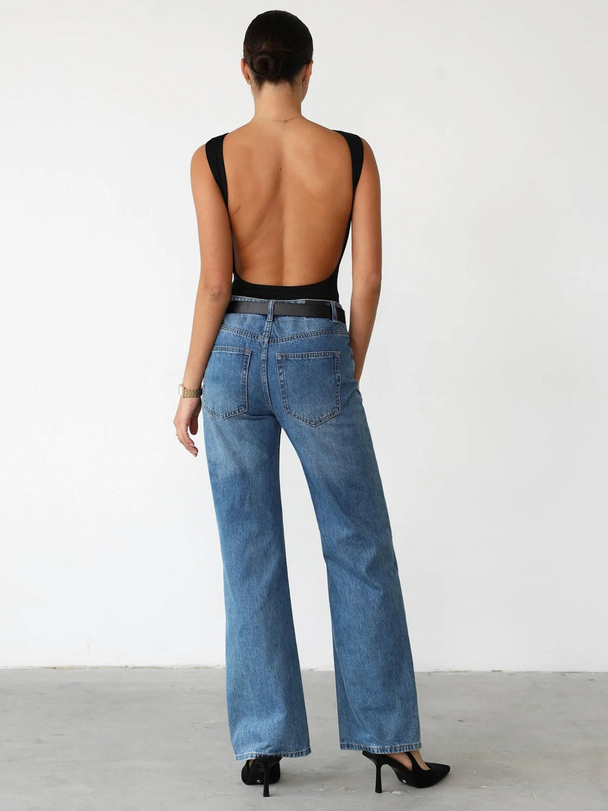 Slinky Open Back Sleeveless Bodysuit-Massicos