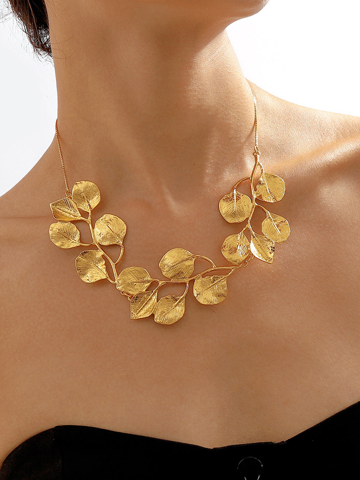 Vintage Alloy Leaf Design Necklace-Massicos