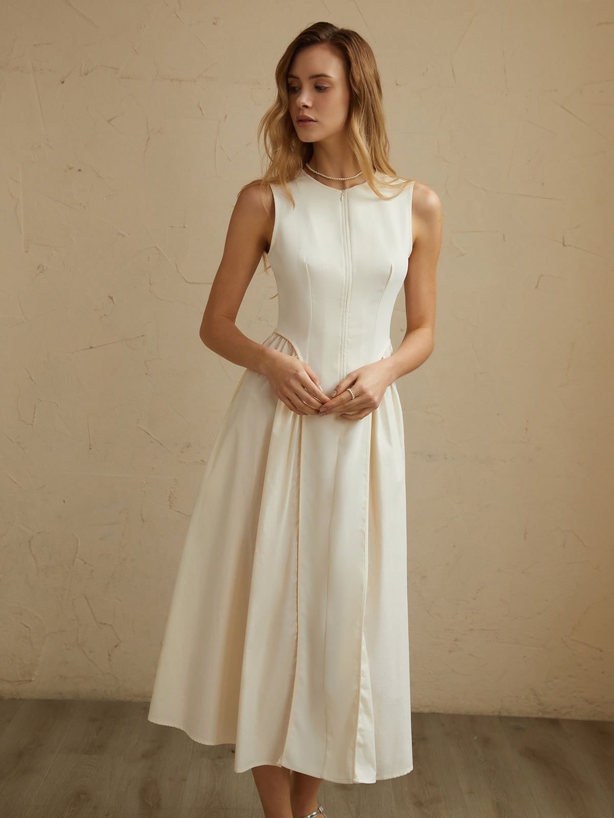Sleeveless Pockets Pleated Midi Dress-Massicos