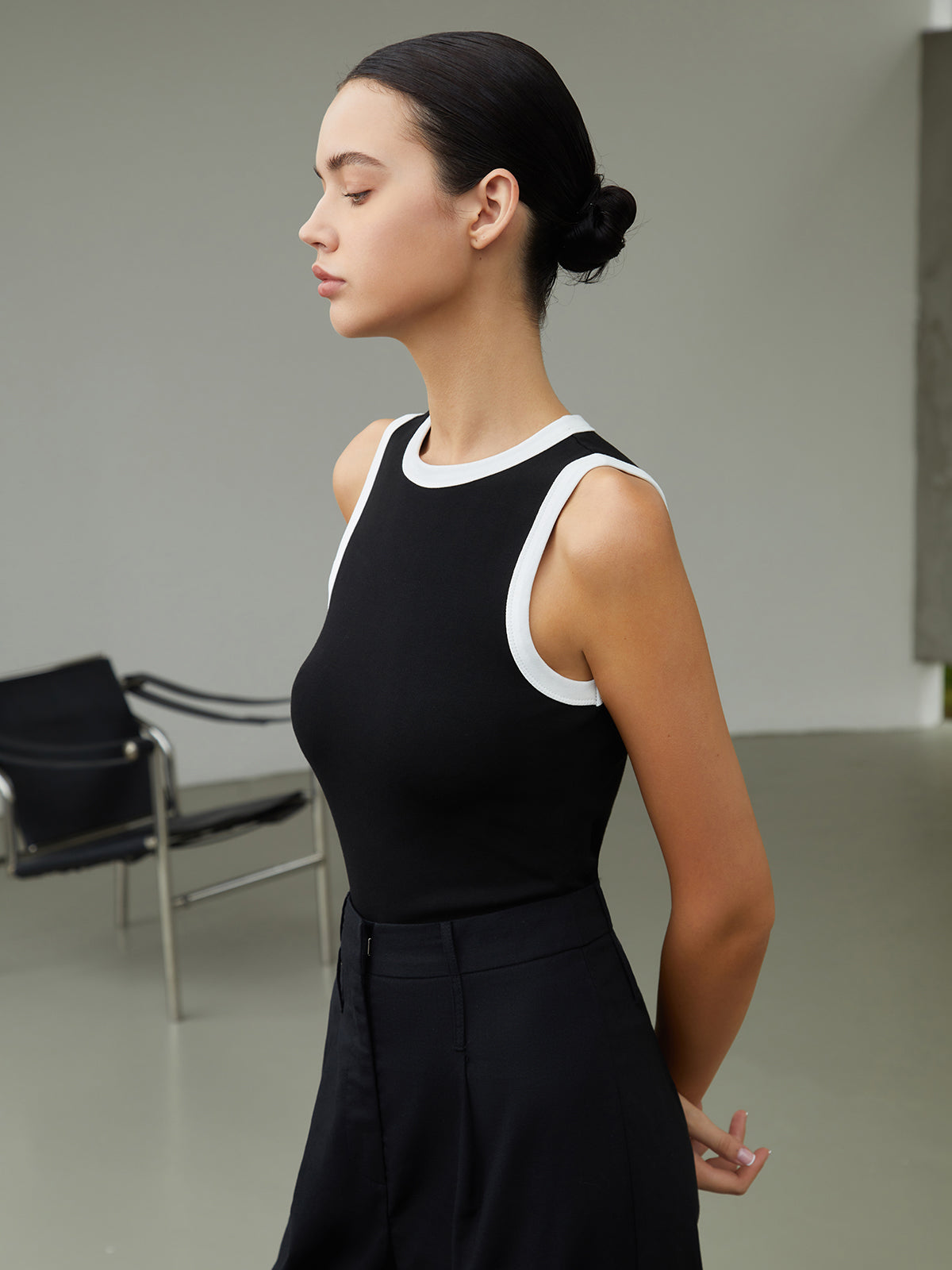 Worth A Million Contrast Trim Tank Top-Massicos