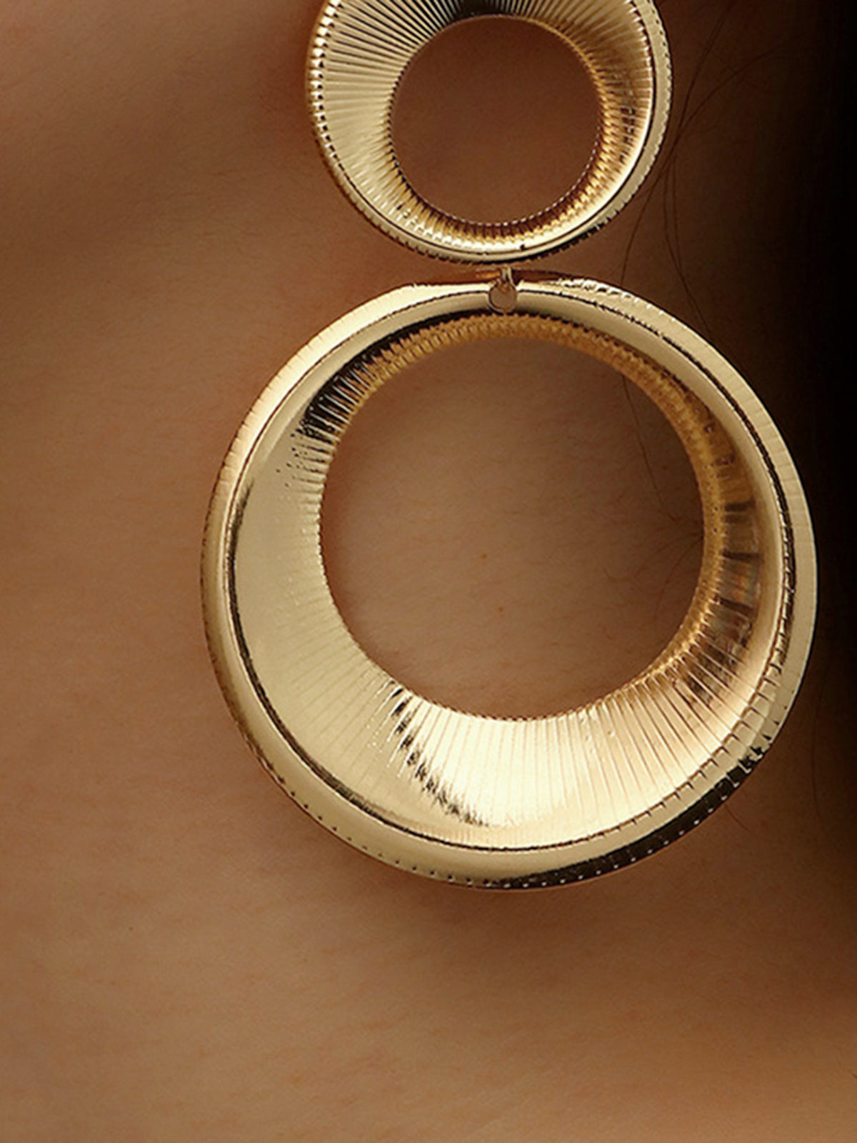 Vintage Round  Bold Pendant Earrings-Massicos