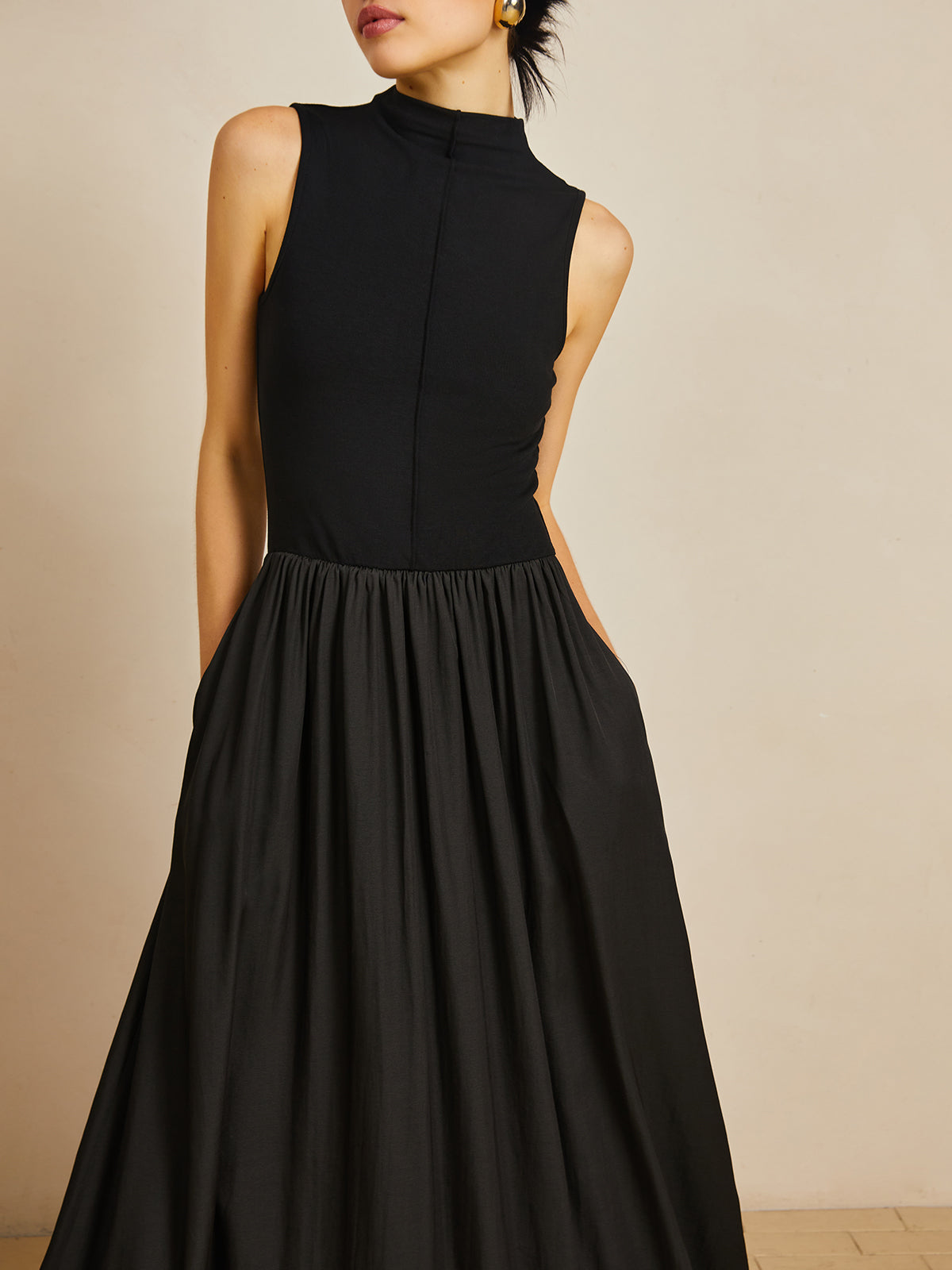 Solid Mock Neck Sleeveless Long Dress-Massicos