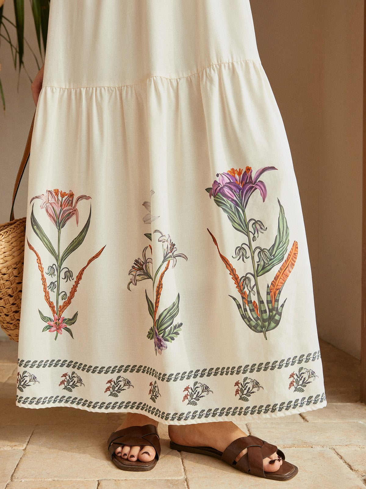 Backless Pleated Floral Dress-Massicos