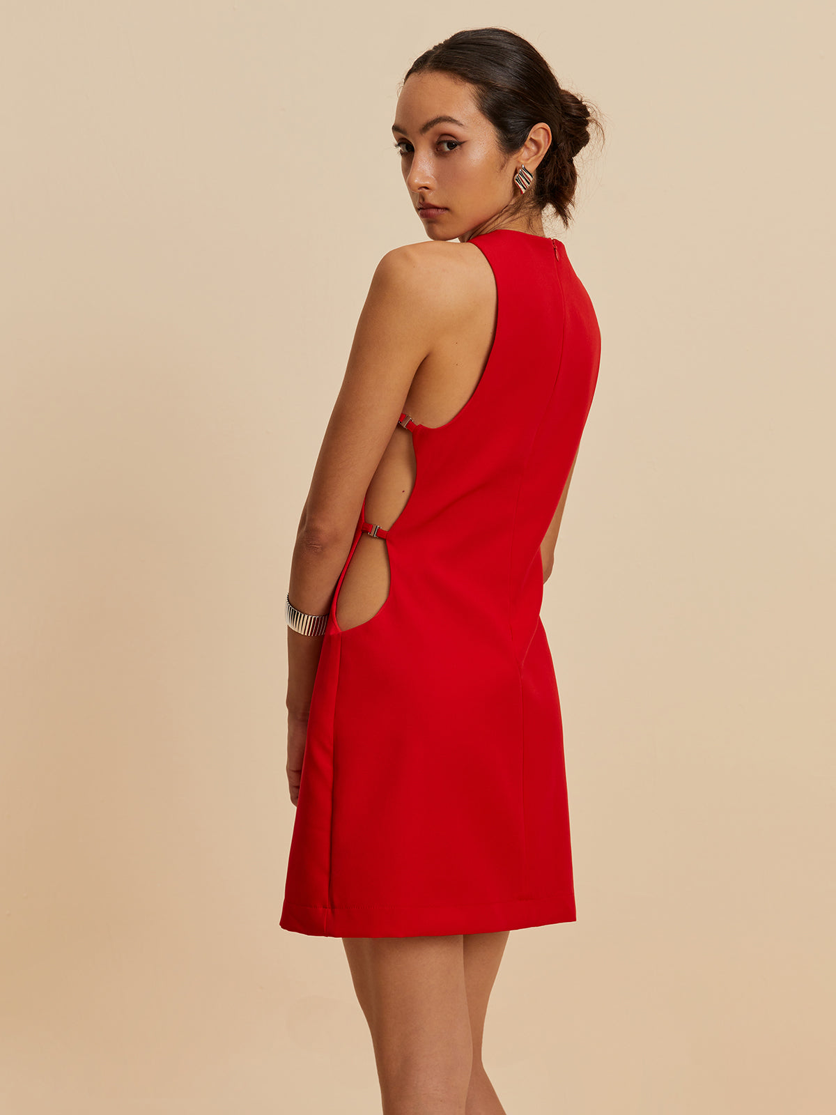Sleeveless Cutout Crew Neck Dress-Massicos