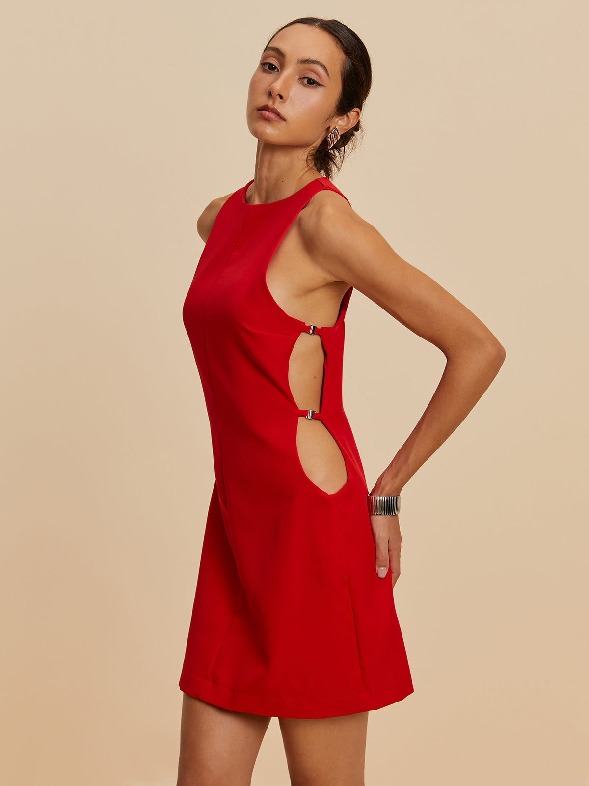Sleeveless Cutout Crew Neck Dress-Massicos