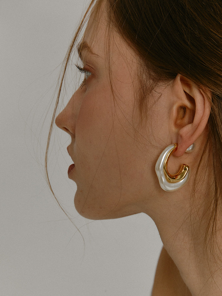 Silver Needle Pearl Earrings-Massicos