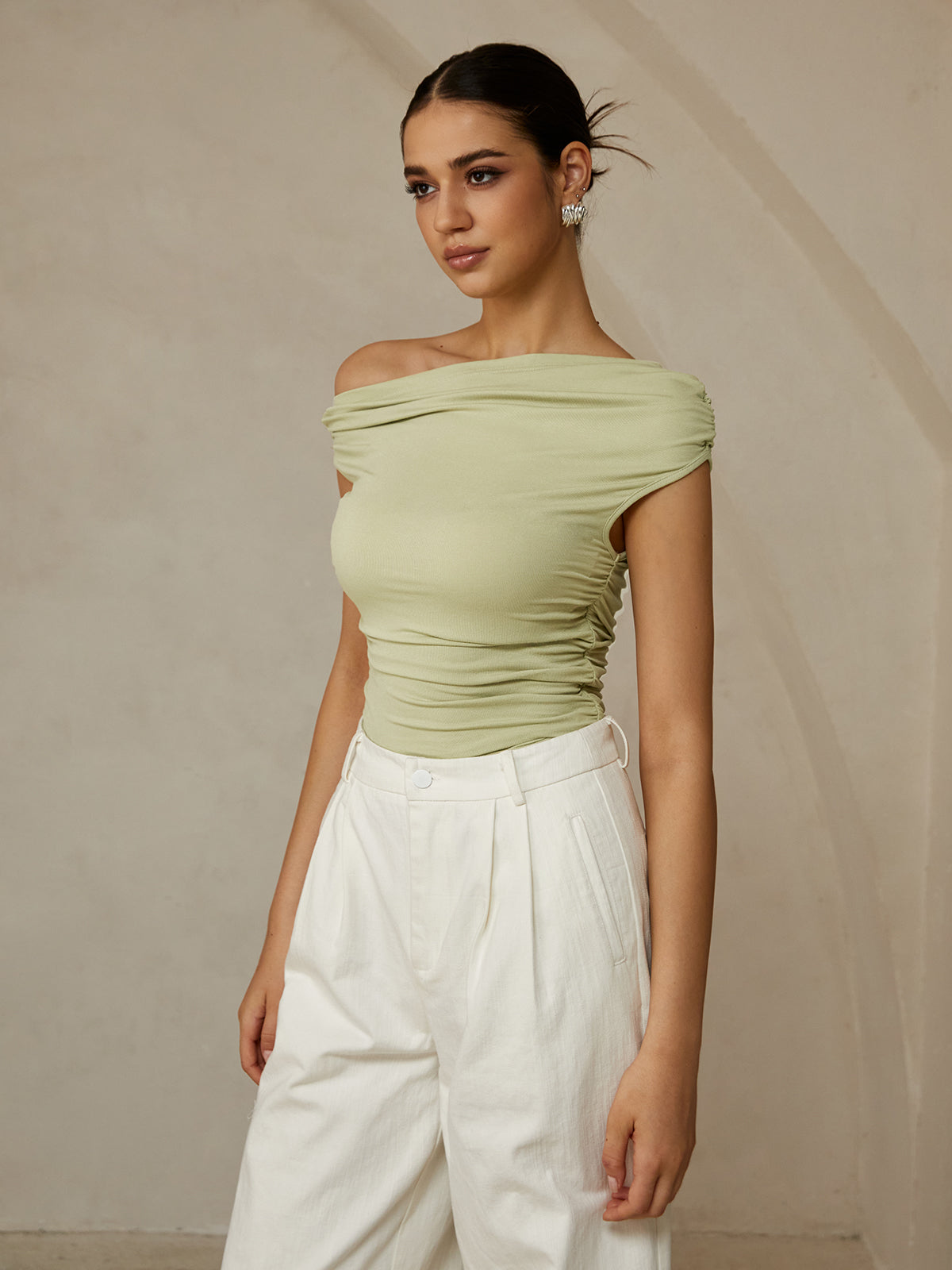Asymmetrical Neck Sleeveless T-Shirt-Massicos