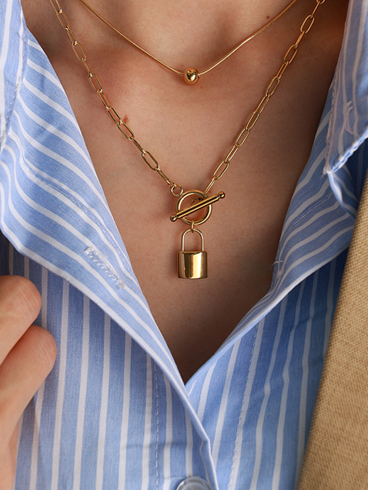 Golden Padlock Necklace-Massicos