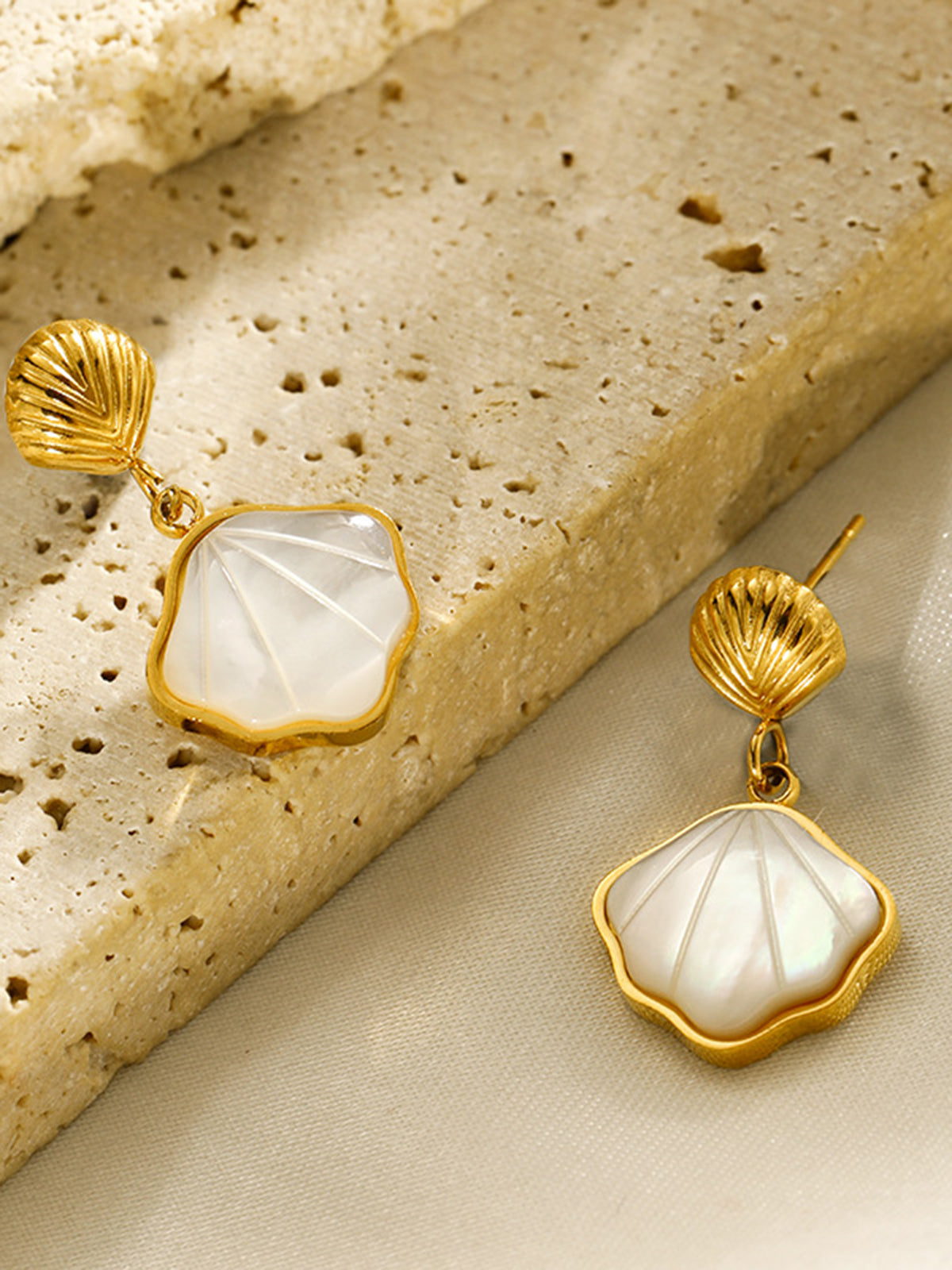Pearl Seashell Golden Earrings-Massicos