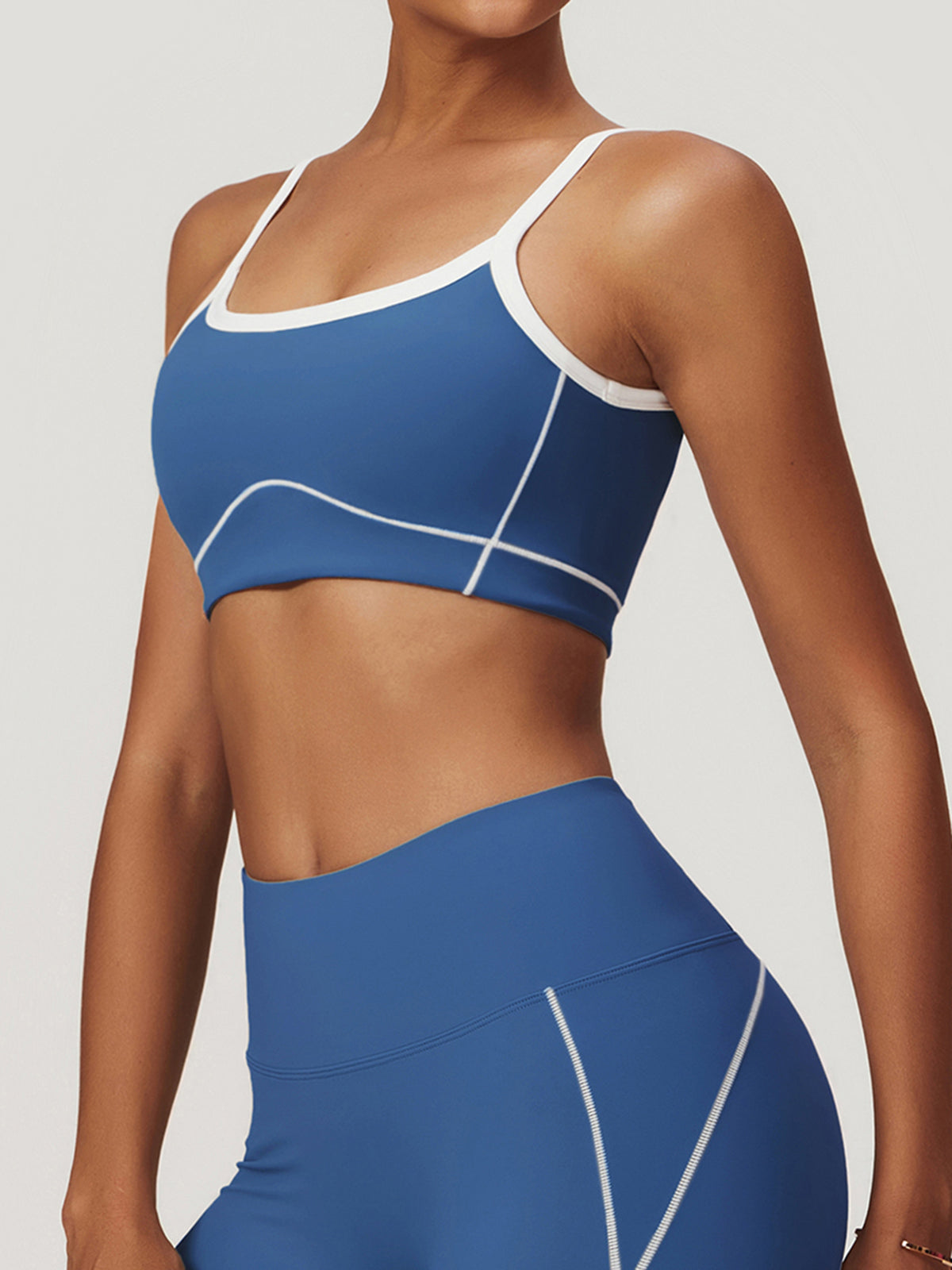 Seamless Contrast Binding Sports Bra-Massicos