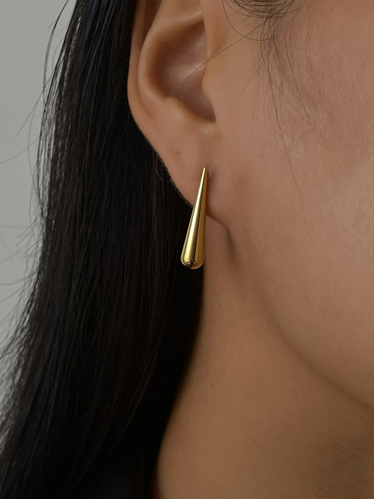 Asymmetrical Golden Water Drop Earrings-Massicos