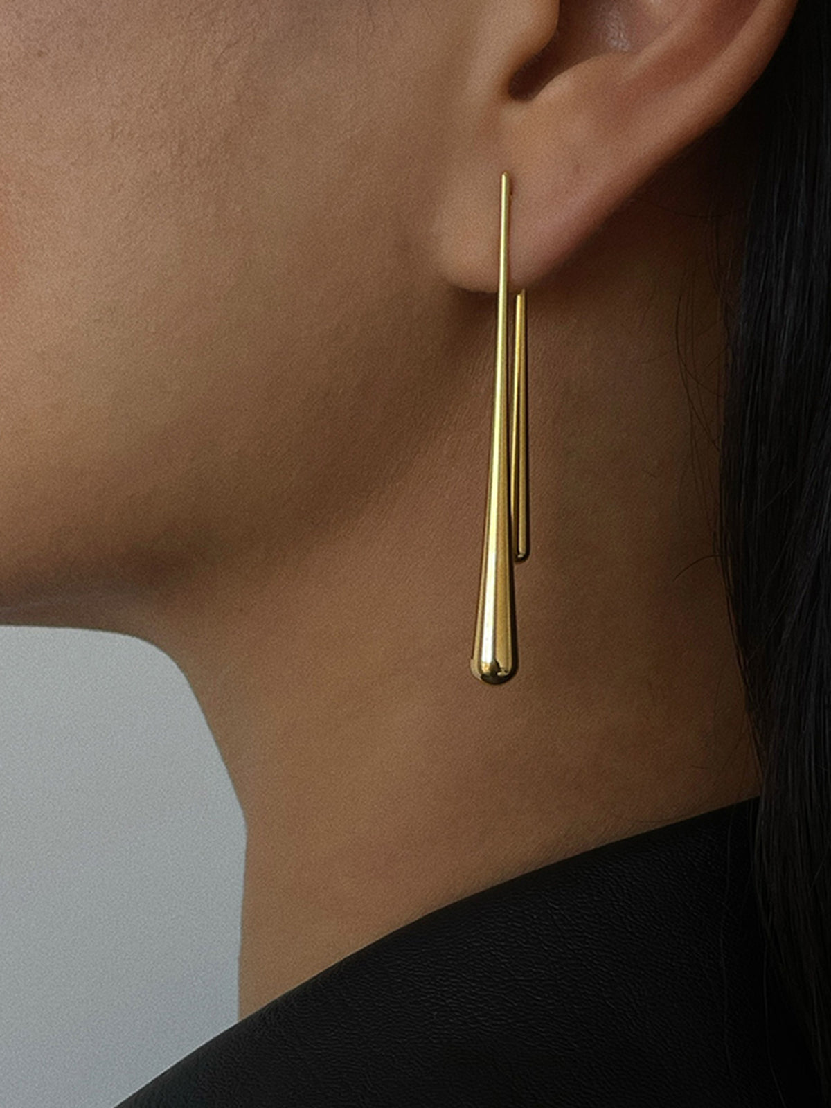 Asymmetrical Golden Water Drop Earrings-Massicos