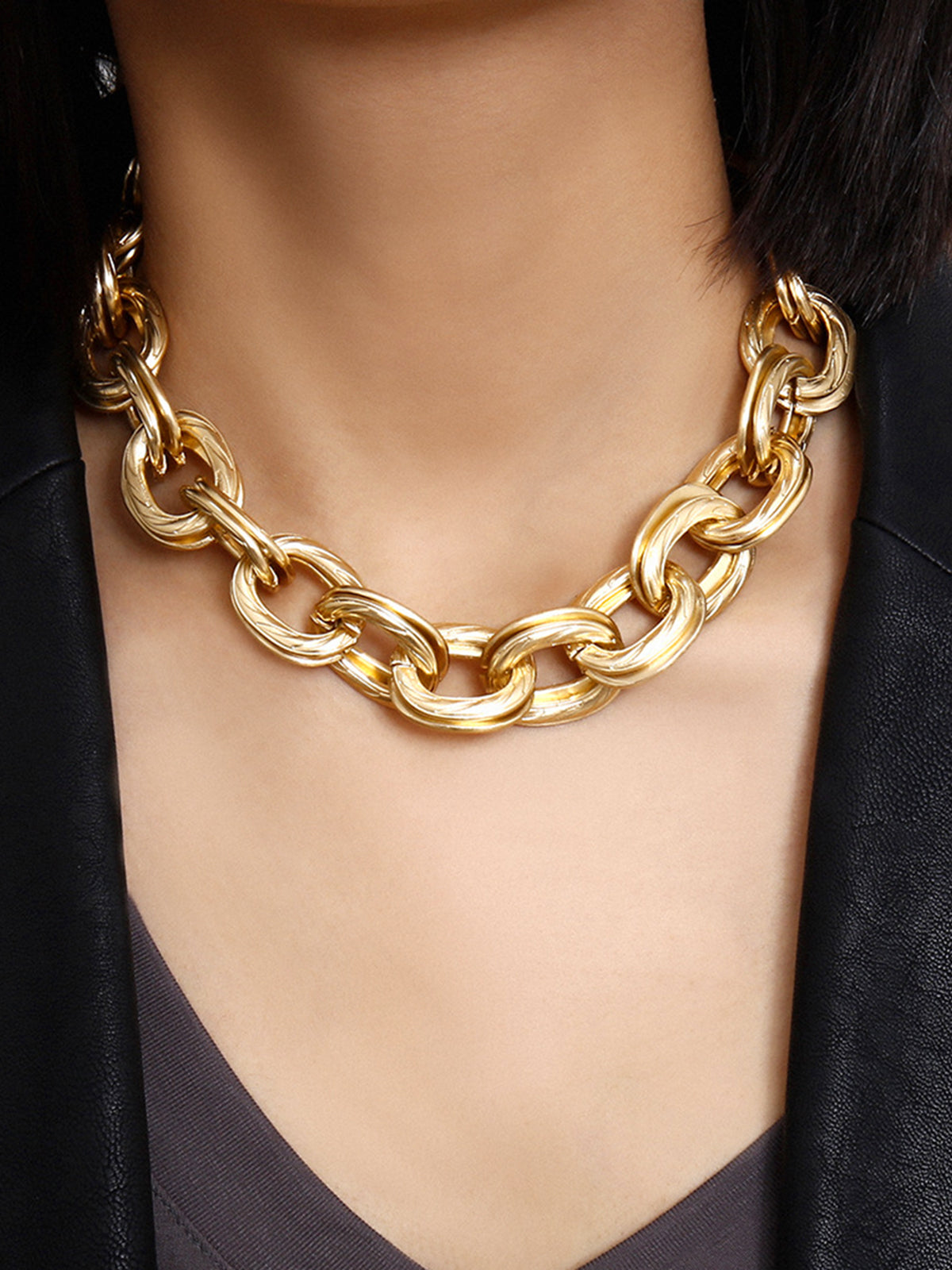 Thick Golden Link Necklace-Massicos