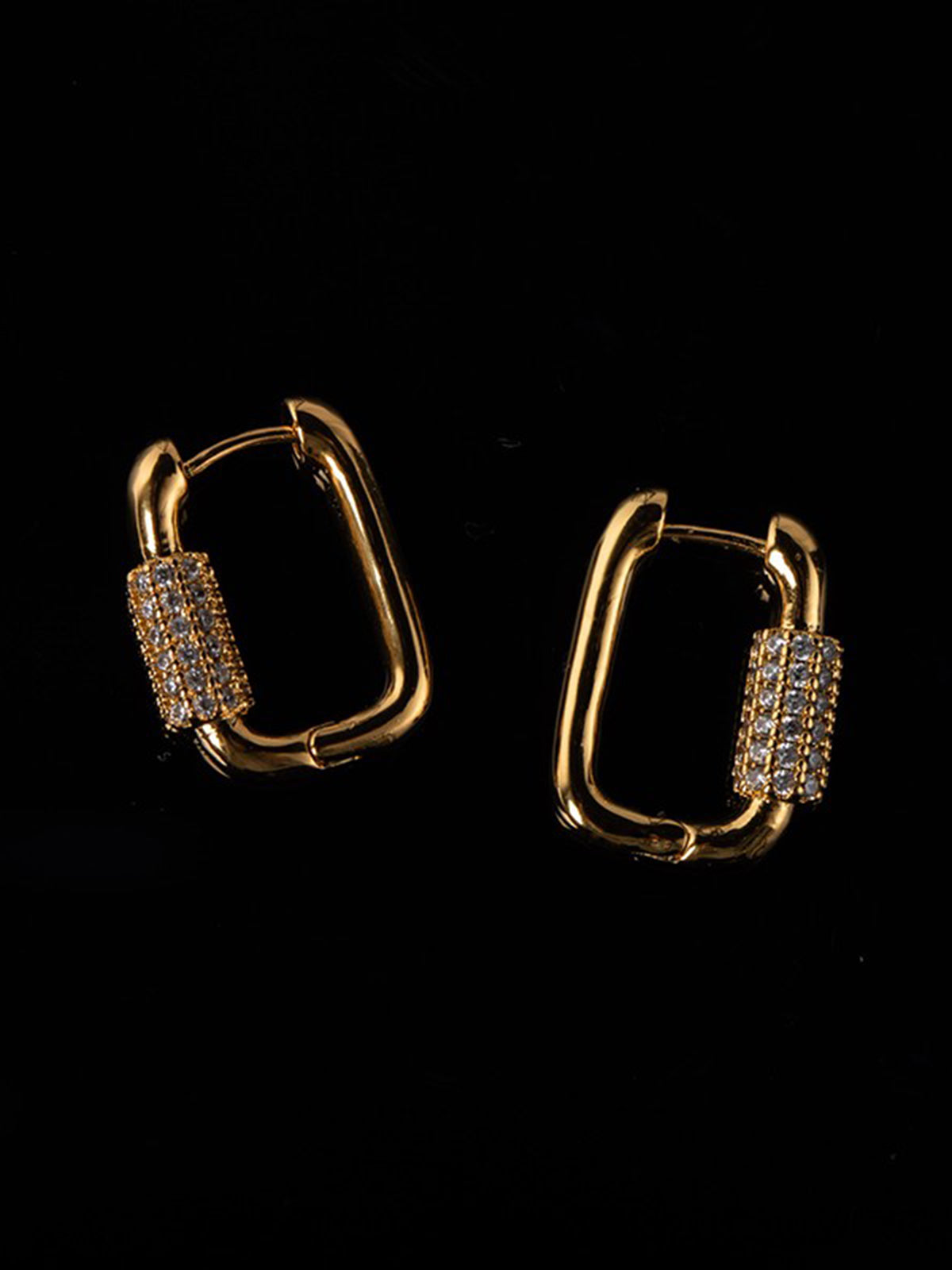 Square Chubby Diamond Earrings-Massicos