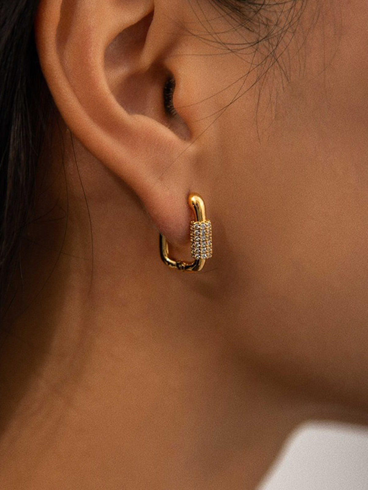 Square Chubby Diamond Earrings-Massicos