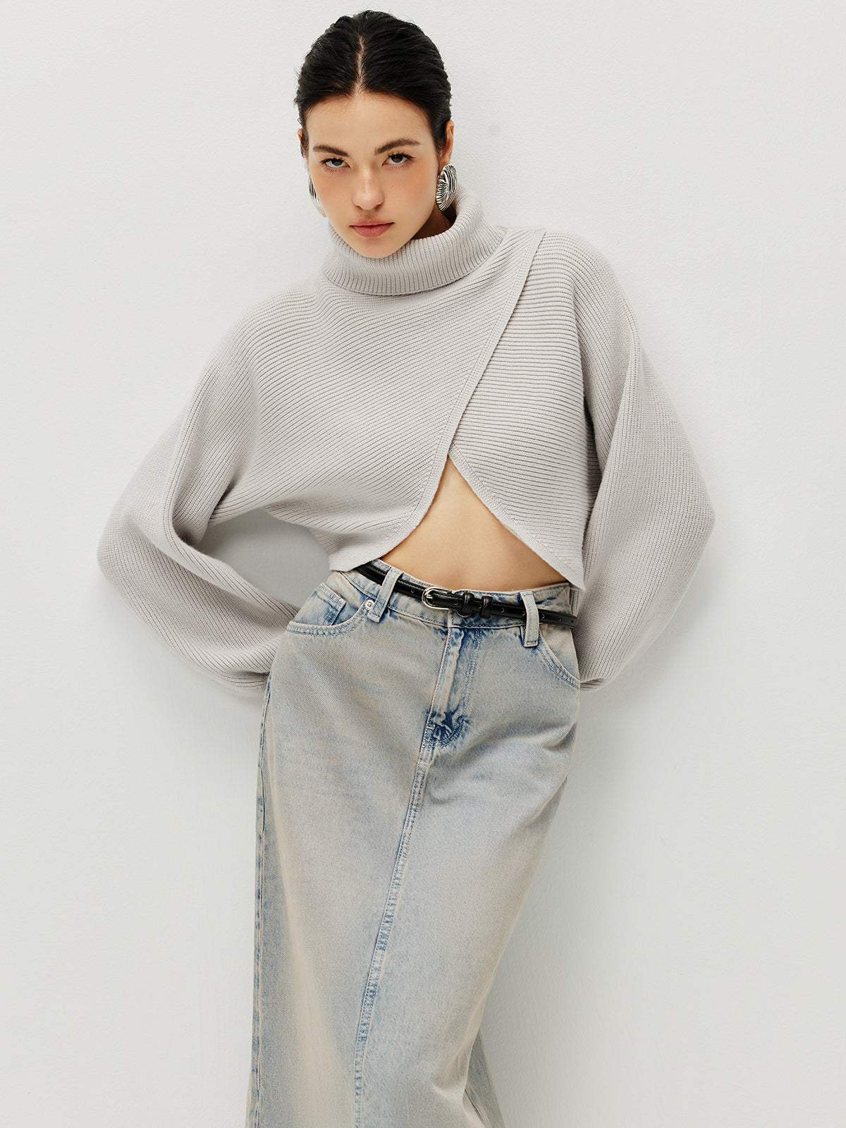 Turtleneck Batwing Sleeve Sweater-Massicos