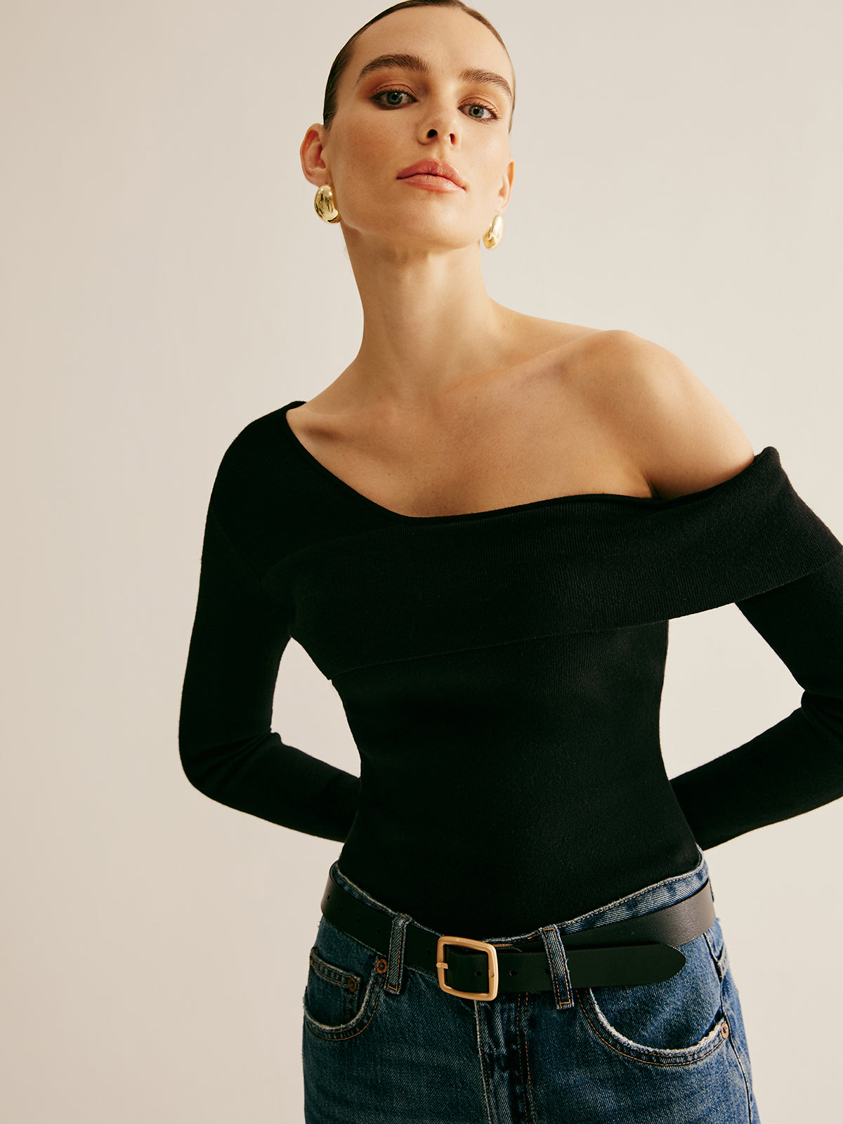 Asymmetrical Cold Shoulder Knitting Top-Massicos
