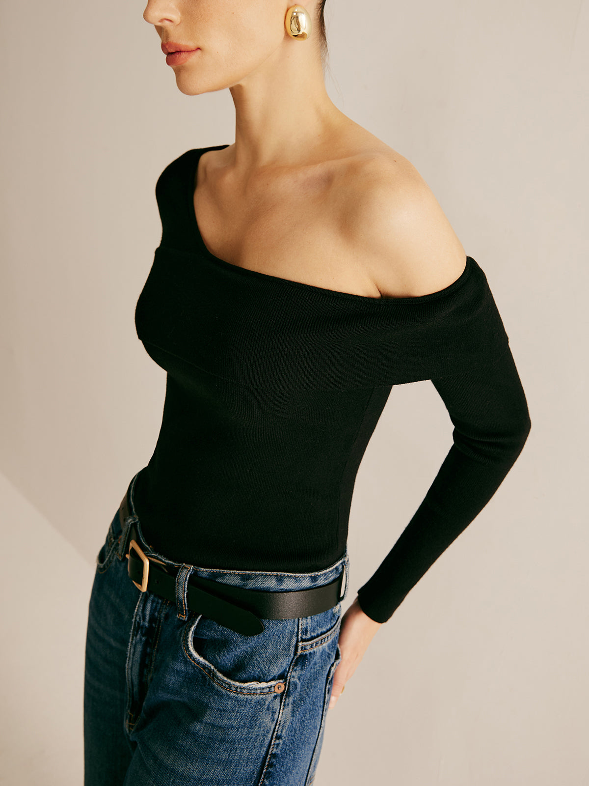 Asymmetrical Cold Shoulder Knitting Top-Massicos