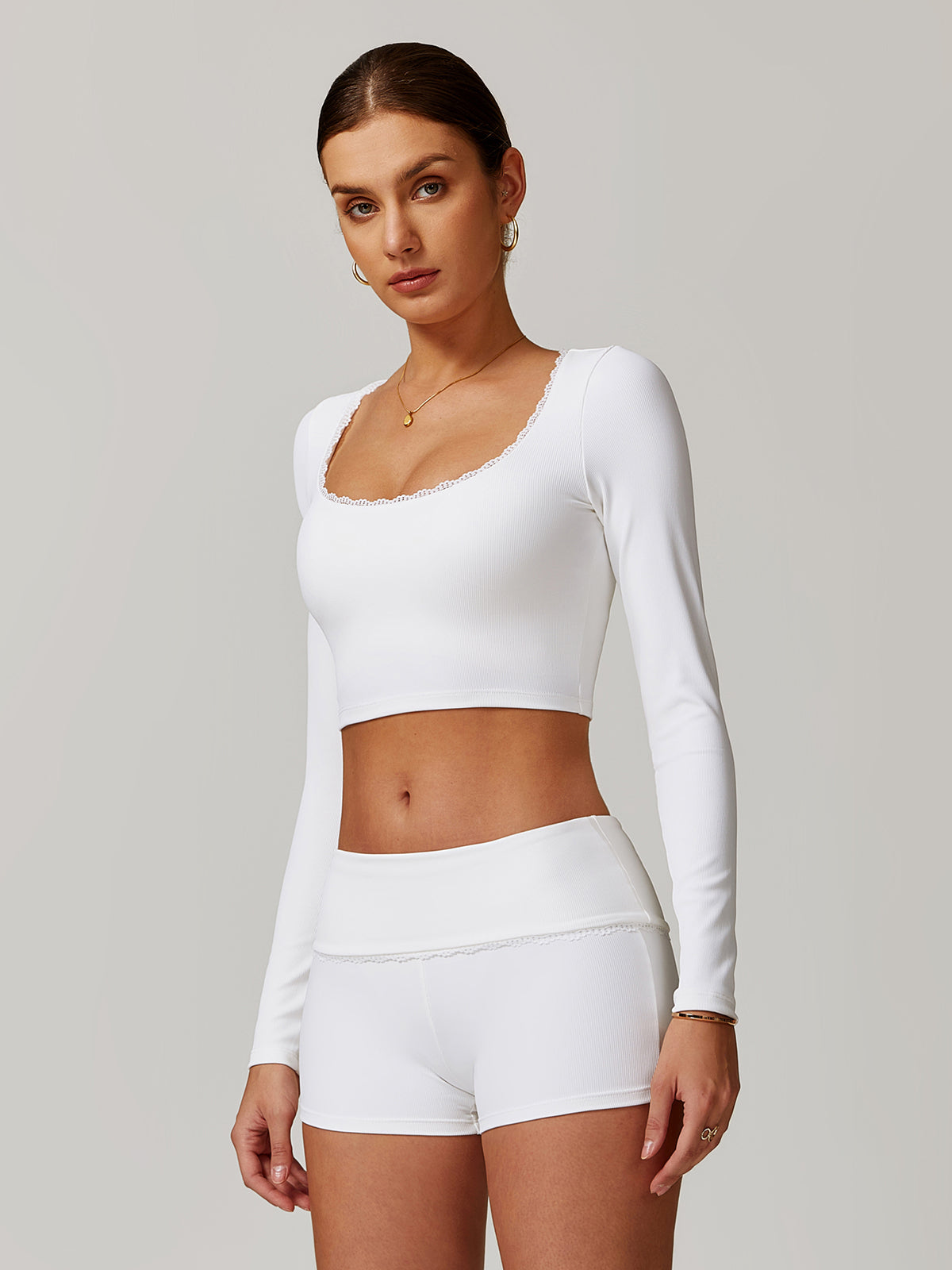 Square Collar Lettuce Trim Crop Active Top-Massicos