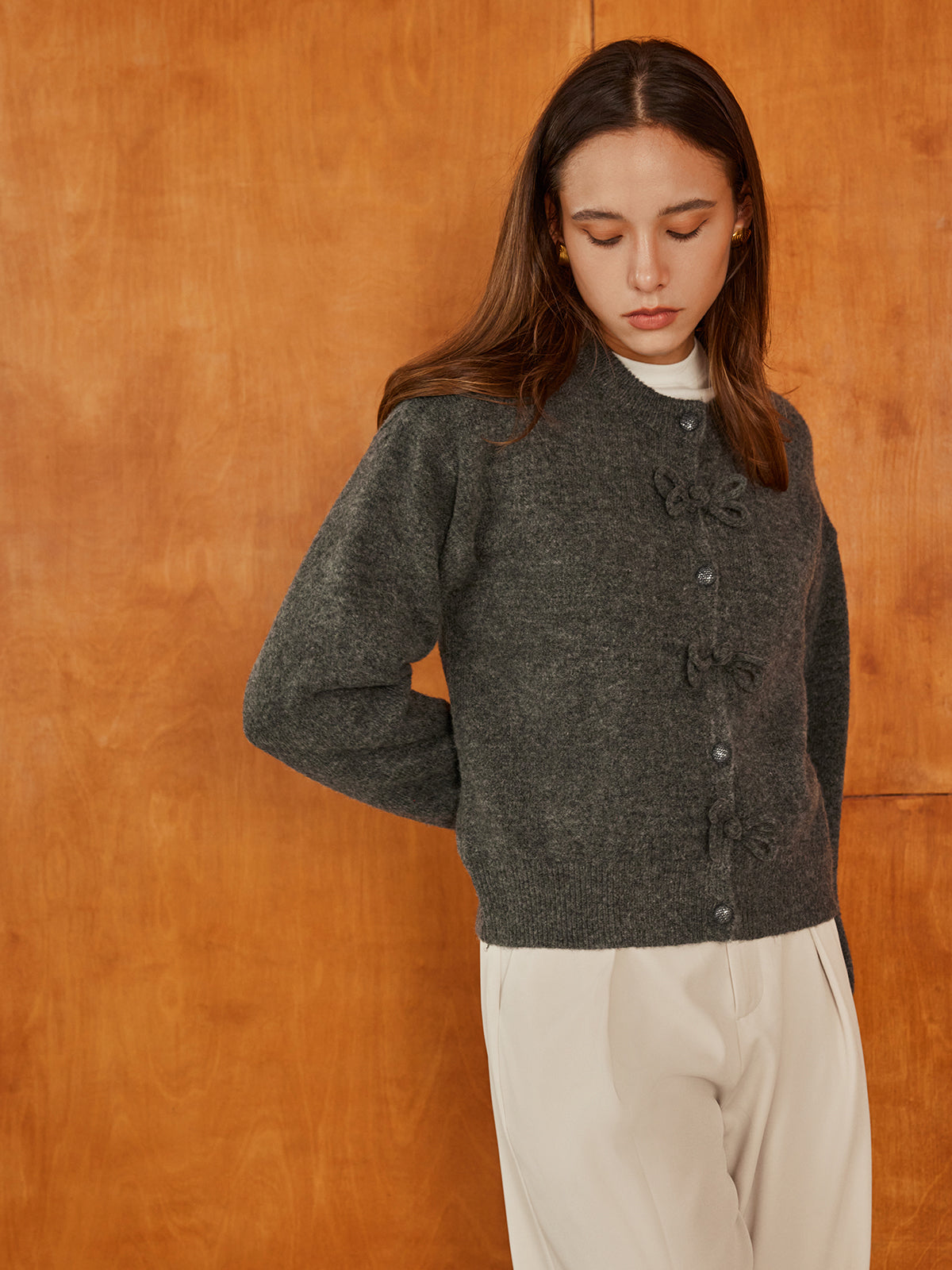 Plain Bow-Breasted Cardigan-Massicos