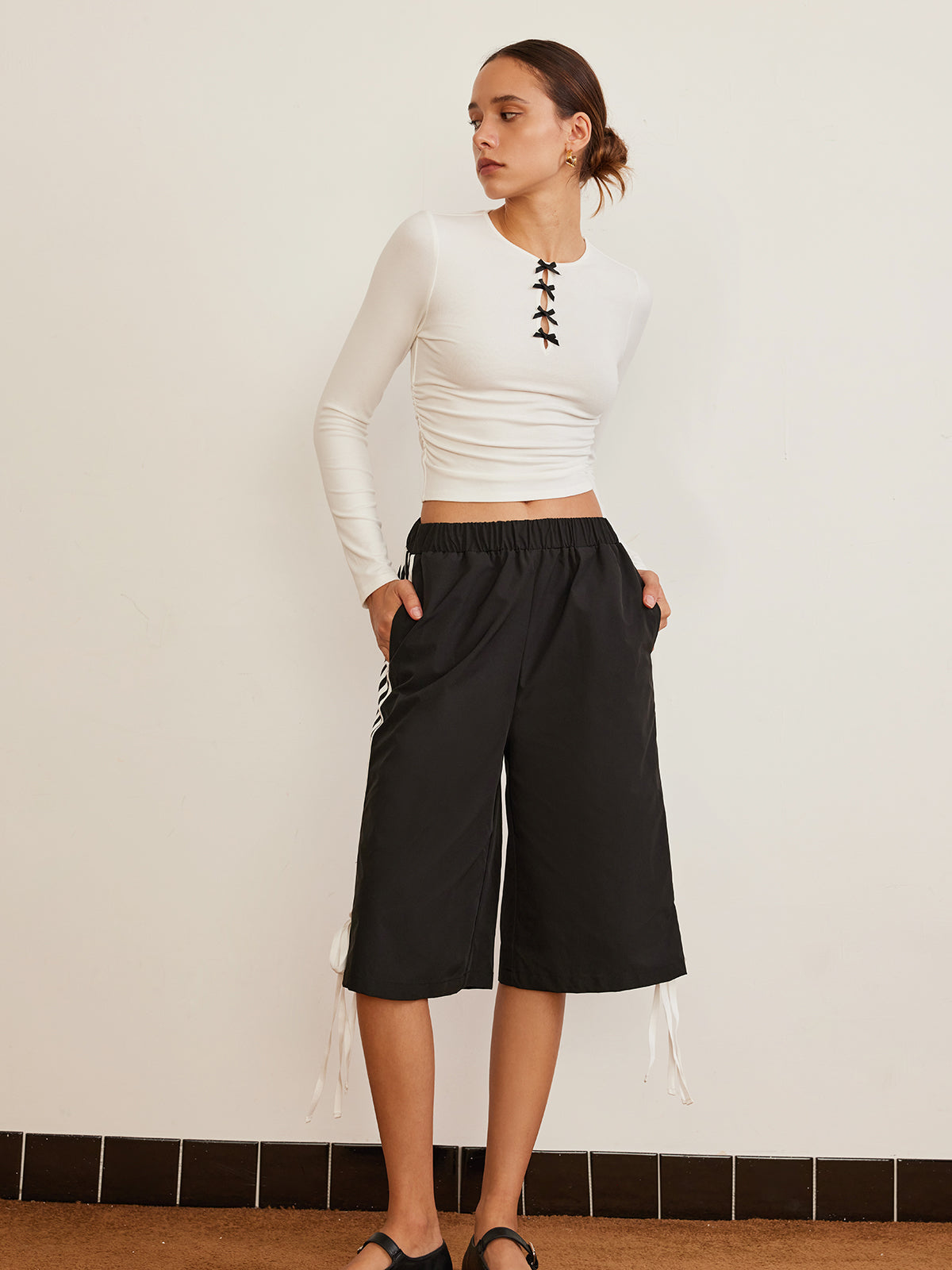 Bow Detail Plain T-Shirt-Massicos