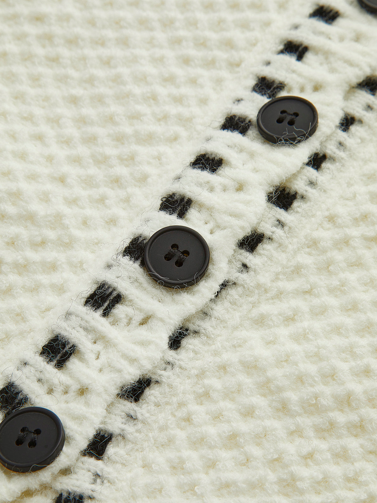 Elegant Wave Trim Cardigan-Massicos