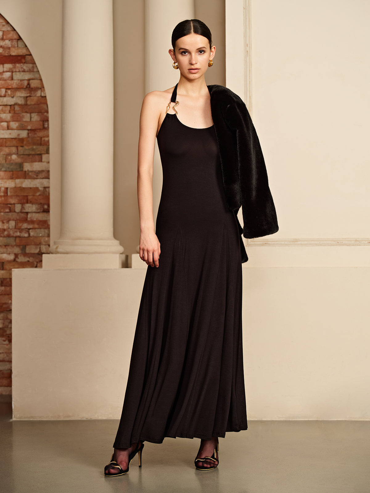 Irregular-Ring Flowy Halter Dress-Massicos