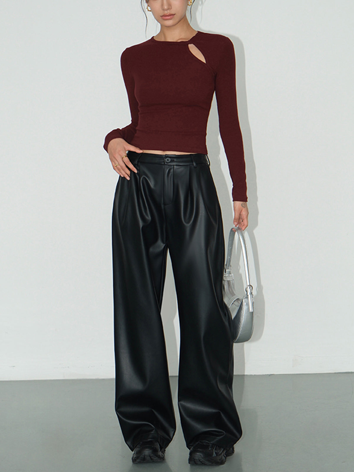Knotted Cutout Skinny T-Shirt-Massicos
