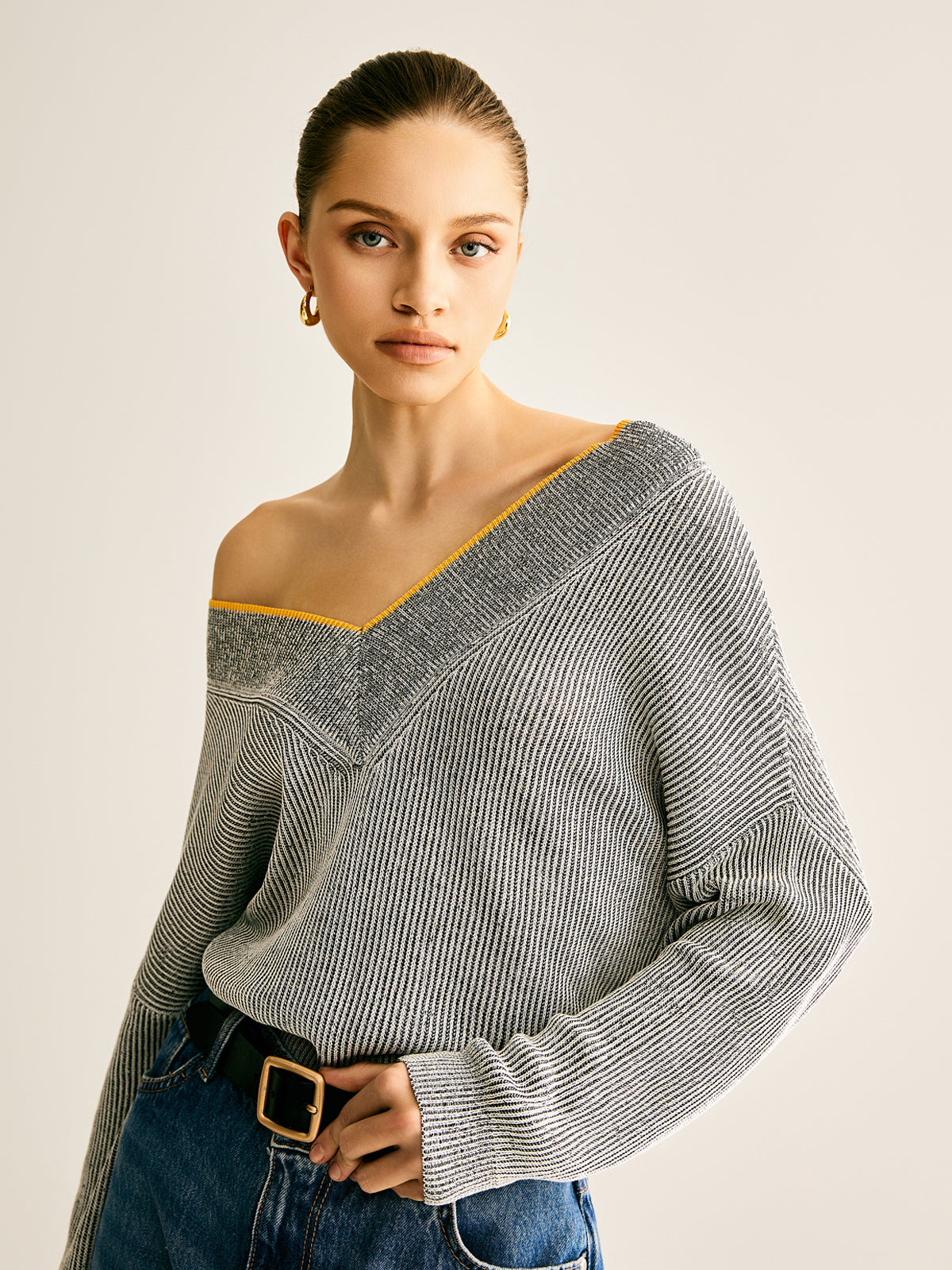 V-Neck Two-Tone Rib Knit Top-Massicos