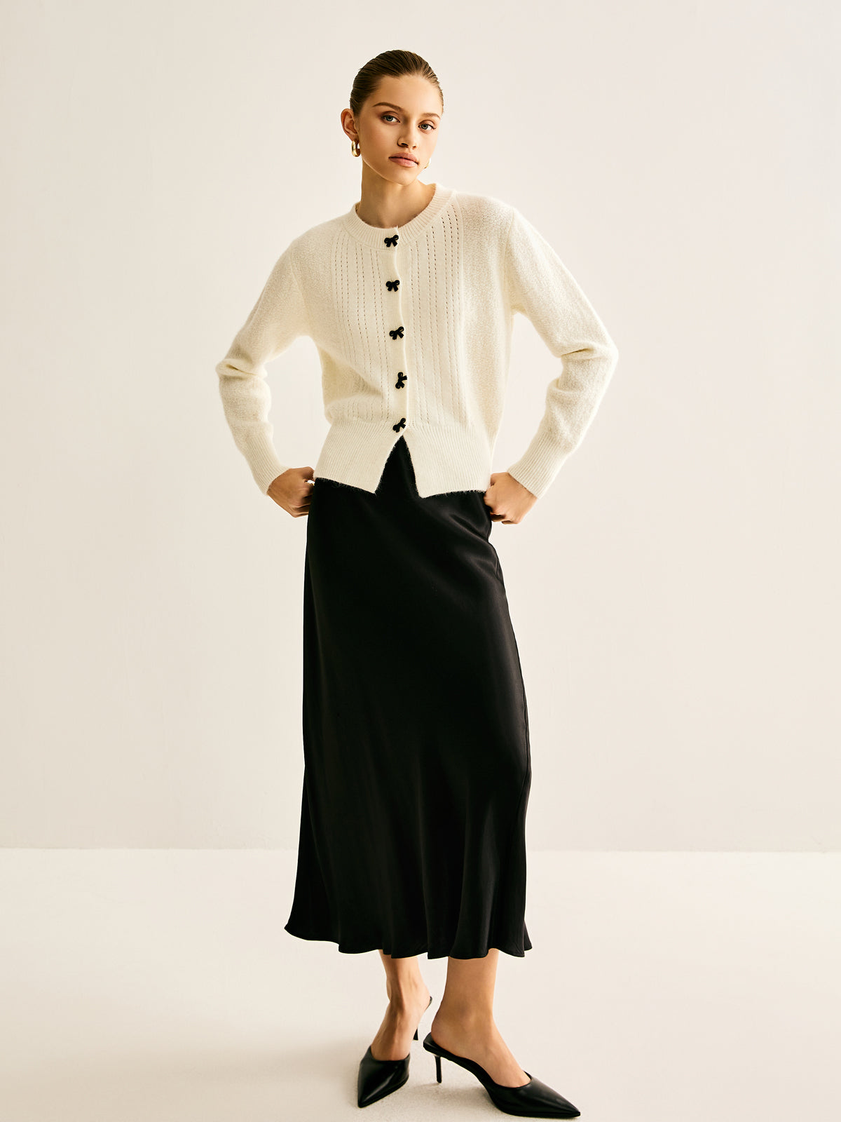 Bow Button Panel Cardigan-Massicos