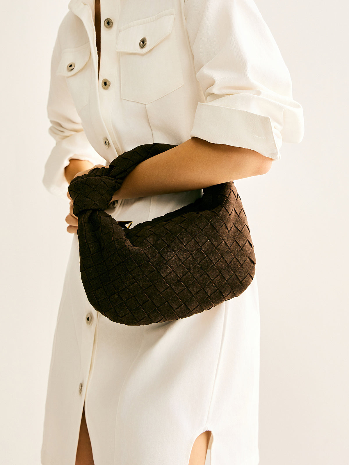 Rounded Woven Knotted Bag-Massicos