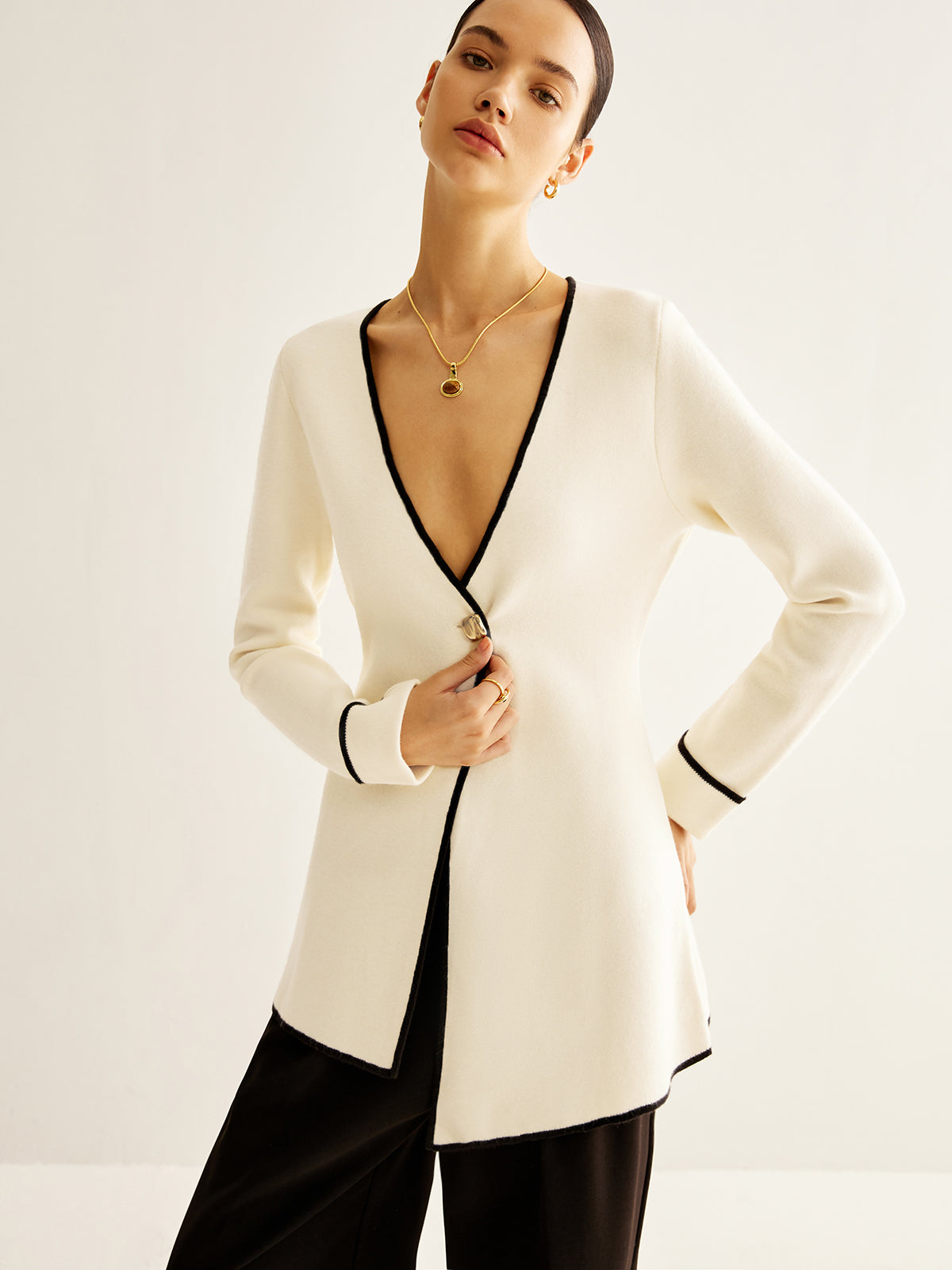 Wool-Blend Contrast Trim Slit Cardigan-Massicos
