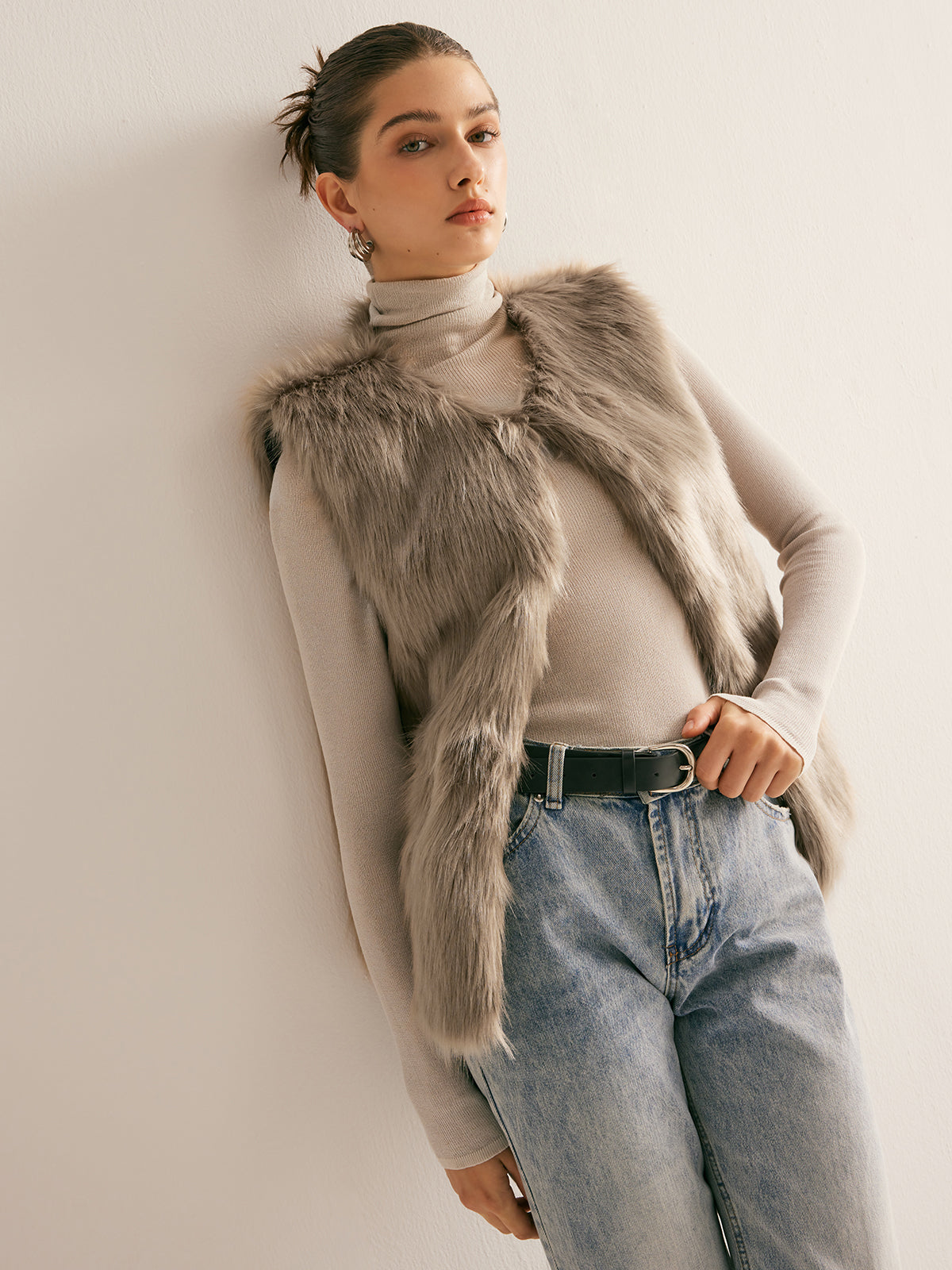 Leisure Faux Fur Vest-Massicos