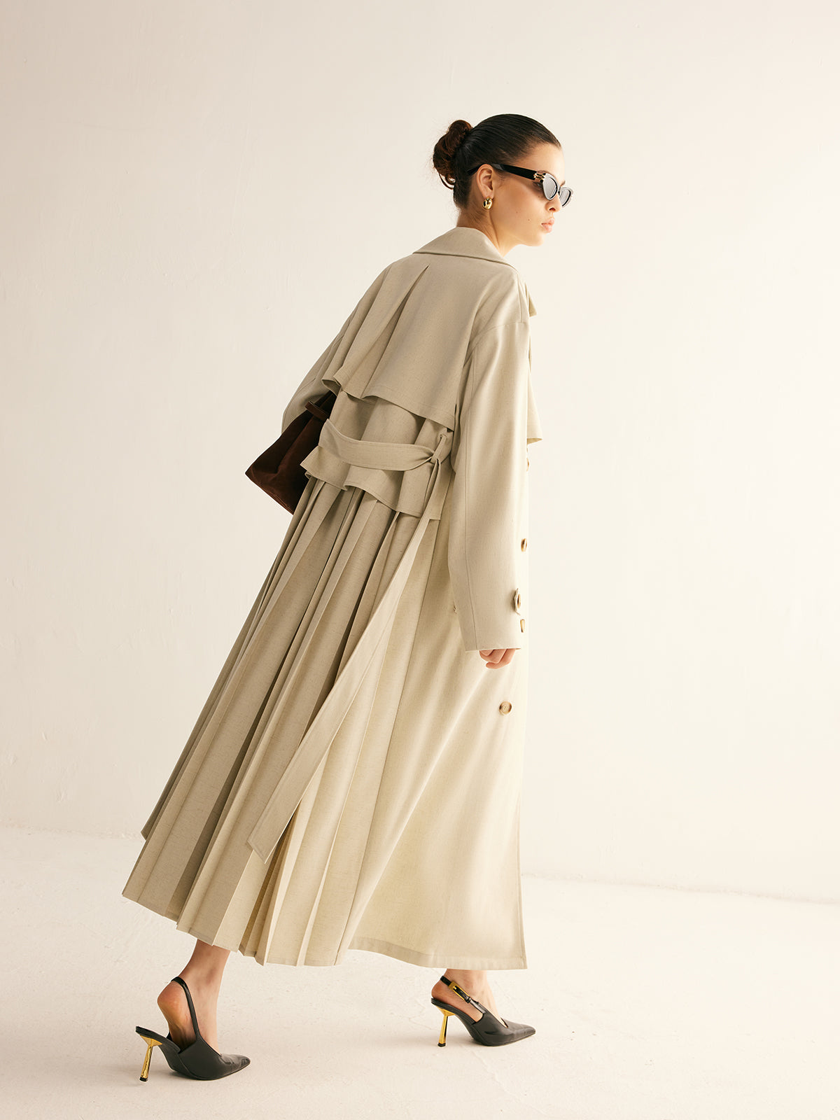 Elegant Pleated Trench Coat With Belt-Massicos
