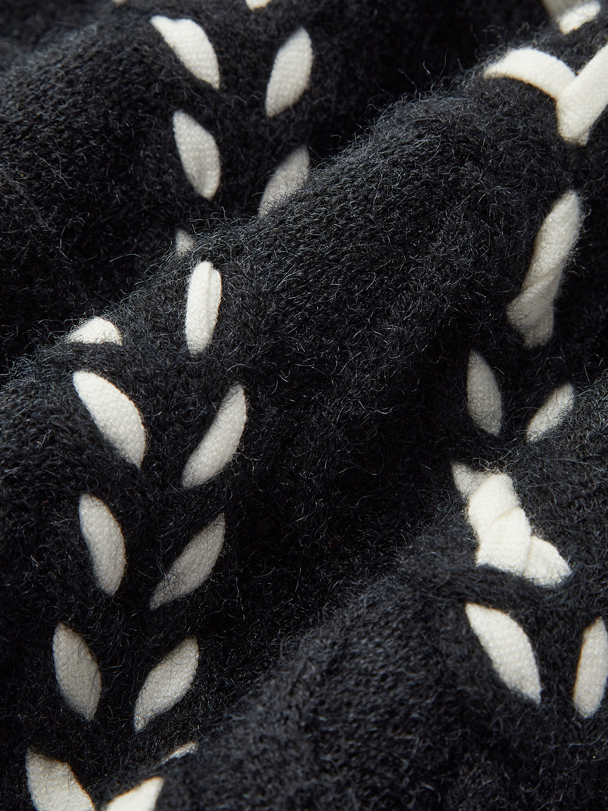 Contrast Binding Cinched Twist Sweater-Massicos
