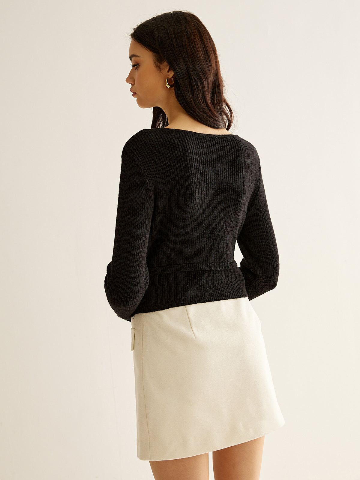 V-Neck Metal Detail Sweater-Massicos