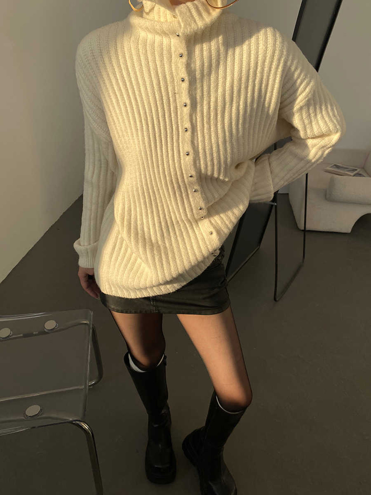 Elegant Button Cardigan-Massicos