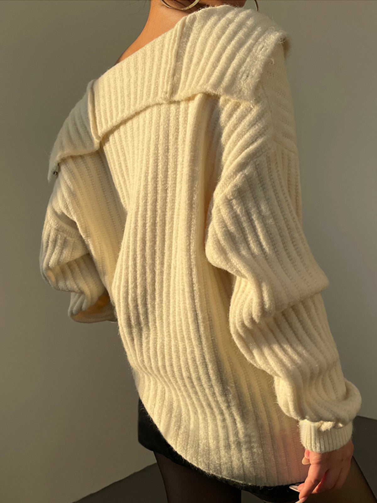 Elegant Button Cardigan-Massicos