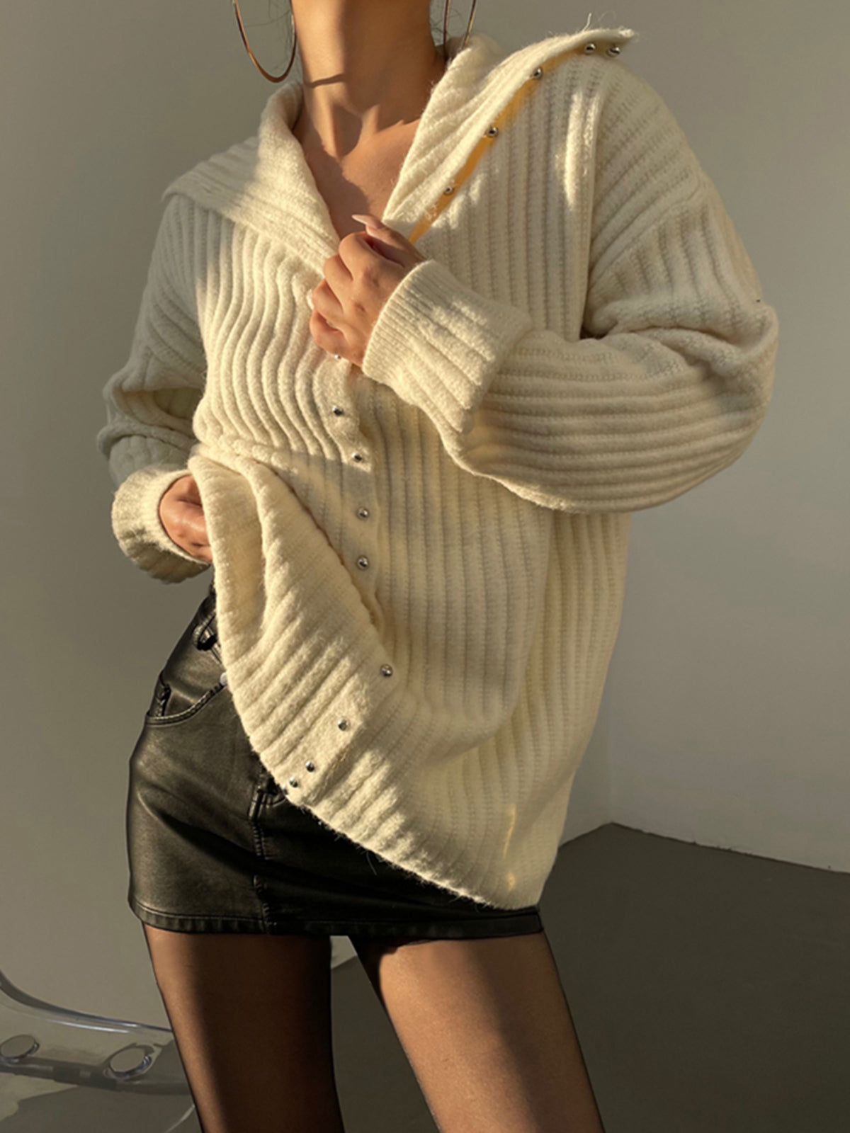 Elegant Button Cardigan-Massicos