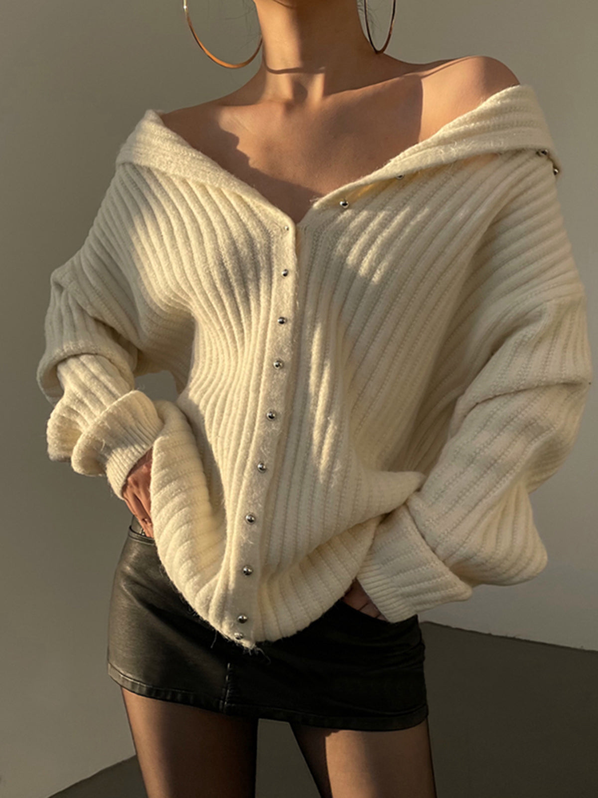 Elegant Button Cardigan-Massicos