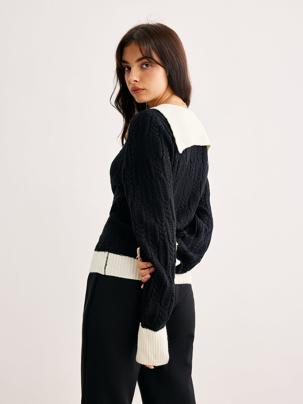 Color Block V-Neck Twist Sweater-Massicos